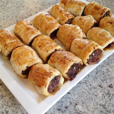 A Kiwi Stitching : Food: Classic Beef Sausage Rolls