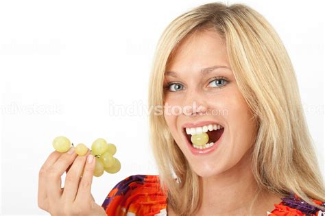 grapes bite - indivstock