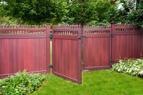 Images of Illusions PVC Vinyl Wood Grain and Color Fence