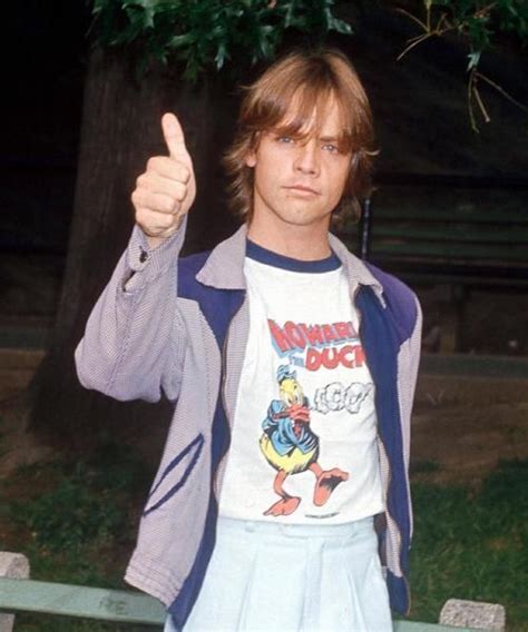 Mark Hamill showing his approval, late 1970s | Mark hamill, Star wars cast, Star wars luke