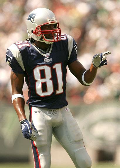 sports news | sports wallpapers : new england patriots randy moss