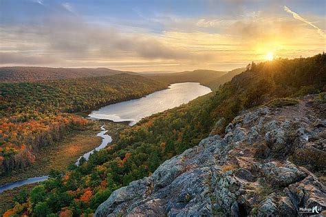 Sunset over Lake of the Clouds, Porcupine Mountains | Sunrise lake ...