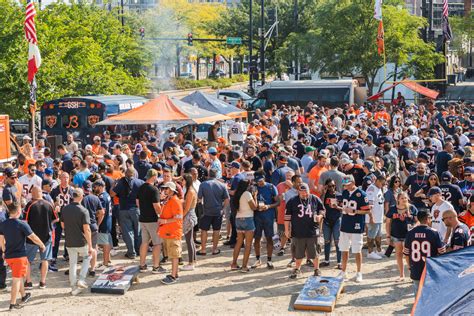 Tailgreeter - Chicago Bears Tailgating Club: Los Angeles Rams @ Chicago Bears Presented by El ...