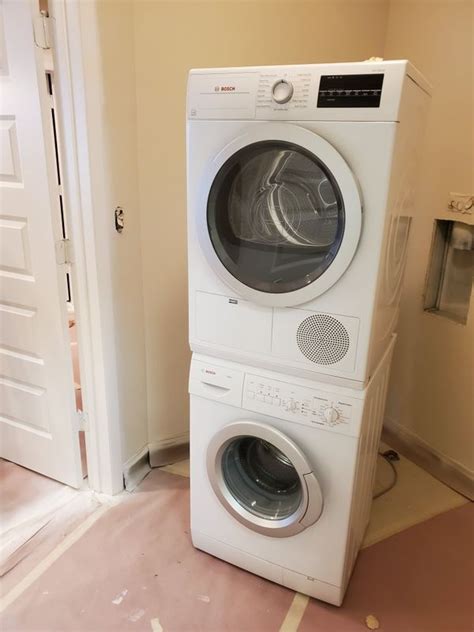 Bosch stackable washer and ventless dryer. for Sale in Stone Mountain, GA - OfferUp