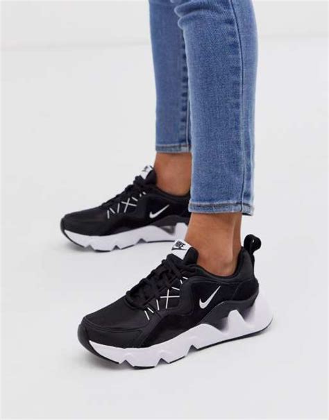 Nike black Ryz 365 trainers | ASOS