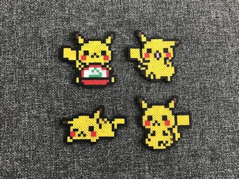 Chibi Pikachus - Etsy 日本 | Miçangas hama, Hama bead, Arte em pixels