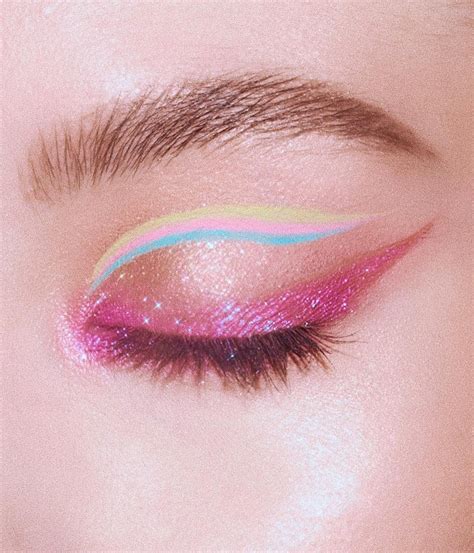 Idea by 𝕲𝖗𝖆𝖈𝖊 𝕻𝖆𝖗𝖙𝖎𝖉𝖆 on Glowin' Honey! | Eye makeup, Makeup, Aesthetic makeup