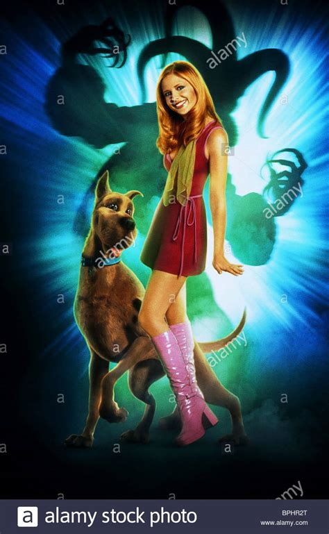 SCOOBY & SARAH MICHELLE GELLAR SCOOBY-DOO; SCOOBY DOO (2002 Stock Photo ...