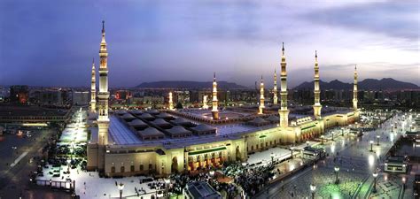 Masjid Nabawi Bergerak : Pengalaman Menggetarkan Sholat Pertama Kali Di ...