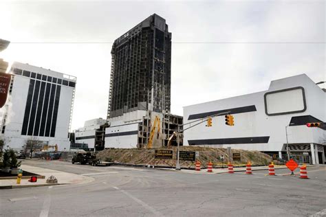 VIDEO: Demolition of Trump Plaza Casino In Atlantic City - Insider Paper