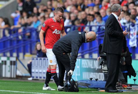 Manchester United Reveal Tom Cleverley Injury Woe | CaughtOffside