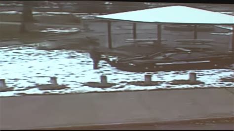 Tamir Rice shooting: Cleveland police release surveillance video ...