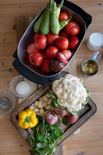 Zucchini Spaghetti Sauce - Frolic & Fare