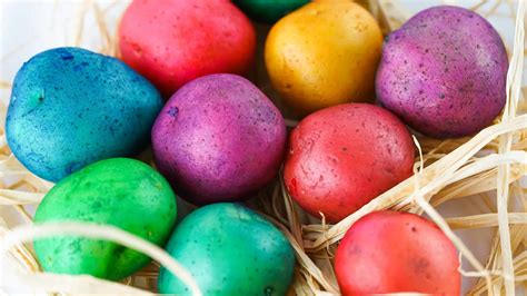 Easter Egg Dyed Potatoes - Marathons & Motivation