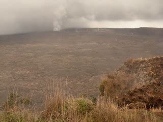Steam and Ash Plume, Halema‘uma‘u Crater, Kilauea, Hawaii | Flickr