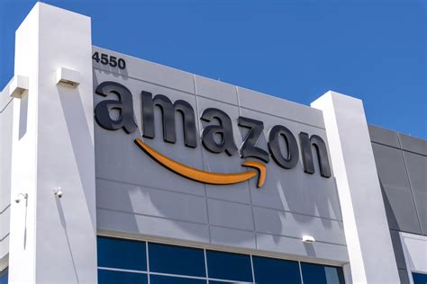 How to Contact Amazon Customer Service: 4 Easy Ways