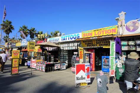 Shops along Venice Beach Boardwalk - Empty Nesters Hit the Road