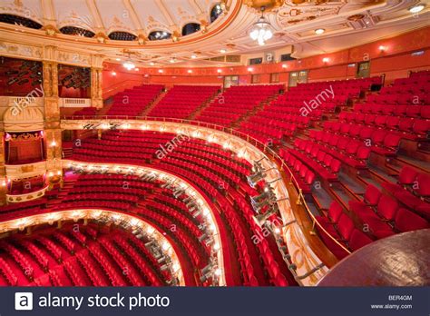 Coliseum Theatre, London Stock Photo: 26324052 - Alamy