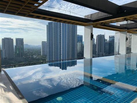 15 BEST HOTELS IN BGC, Taguig (Top Picks for 2023) - Jon to the World Blog