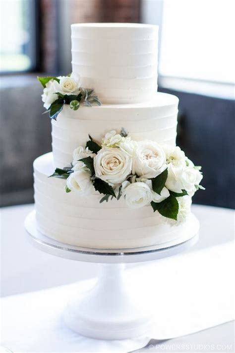 rustic buttercream wedding cake with white roses | Deer Pearl Flowers