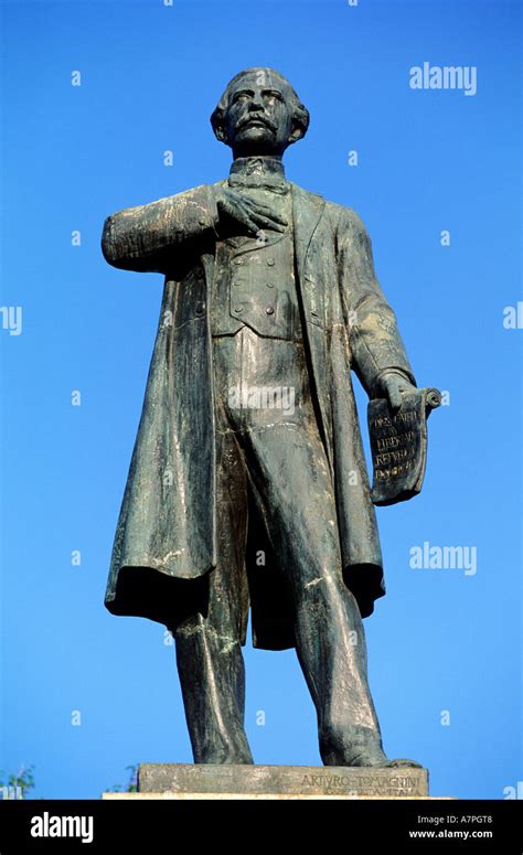 Dominican Republic, Santo Domingo, statue of Juan Pablo Duarte Stock Photo - Alamy