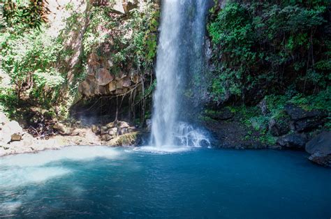 Hiking in Rincon de la Vieja National Park: La Cangreja Waterfall + La Palais Trail - Nina Near ...