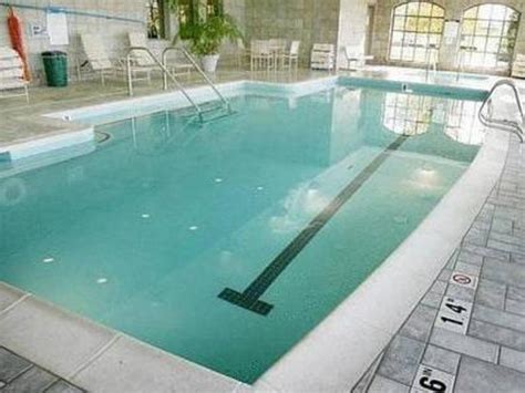 Holiday Inn Express Hotel & Suites Hagerstown in Hagerstown (MD) - Room Deals, Photos & Reviews