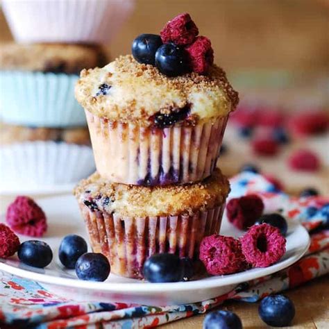 Mixed Berry Greek Yogurt Muffins - Julia's Album