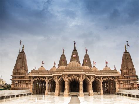 BAPS Shri Swaminarayan Mandir, Rajkot - Timings, History, Darshan ...