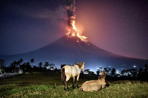 Mt. Mayon, Philippines, January 23, 2018 : r/wallpapers