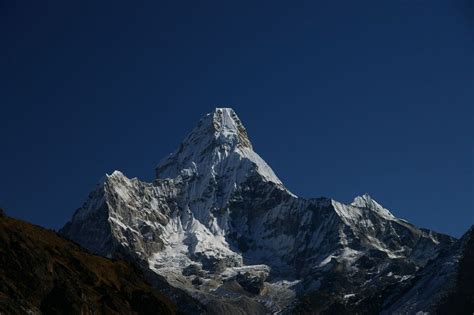 Ama Dablam Mountain Information