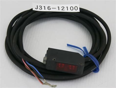 12100 KEYENCE PHOTOELECTRIC SENSOR, REFLECTIVE (NEW) PZ-V31 – J316Gallery