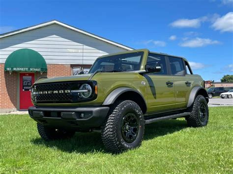 Army Green 2021 Ford Bronco Wildtrak (Wrap) | Bronco6G - 2021+ Ford Bronco & Bronco Raptor Forum ...