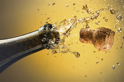 Bubbles! The physics of champagne - Cosmos Magazine