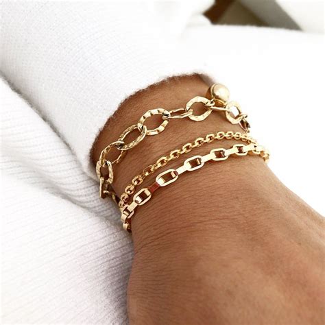 Modern Gold Bracelet Set | Armband, Sieraden, Sieraden ideeën