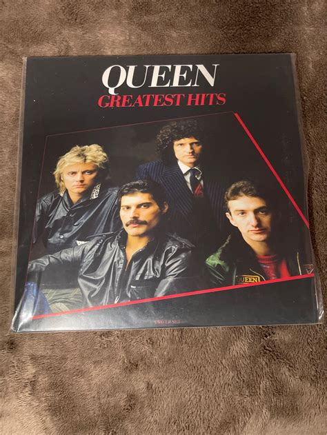 Queen - Greatest Hits [Standard Vinyl LP], Hobbies & Toys, Music ...