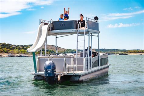 Liquid Thrillz | Lake Travis Boat Rentals