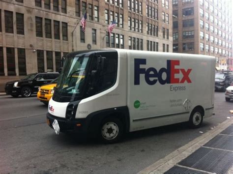 New Electric FedEx Delivery Trucks Show Up on Manhattan Streets - A Great Big City