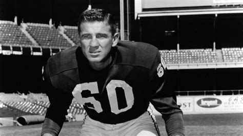 Chuck Bednarik dies at age of 89 | abc7chicago.com