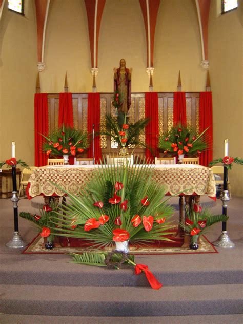 30 Amazing Church Christmas Decorations Ideas - Decoration Love