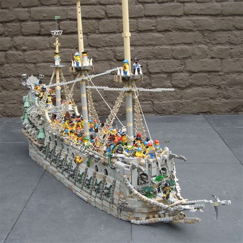 Celebrating 1000 supporters | Lego, Lego sculptures, Cool lego