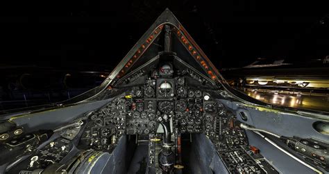 Inside cockpit of SR-71 Blackbird spy plane - Business Insider