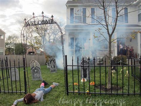 Outdoor Halloween Decorations Ideas To Stand Out
