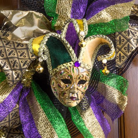 Swirl Jester Mardi Gras Mask Ornament [MG20-310] - CraftOutlet.com