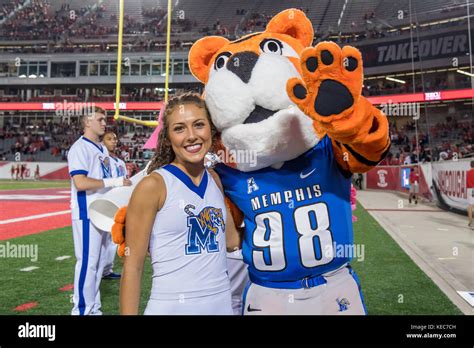 Houston, TX, USA. 19th Oct, 2017. Memphis Tigers mascot Pouncer poses ...