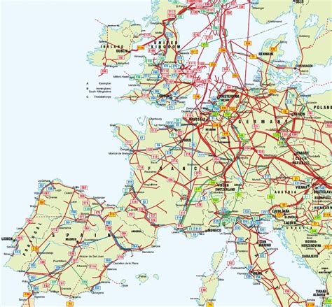 Europe Pipelines map - Crude Oil (petroleum) pipelines - Natural Gas pipelines - Products pipelines