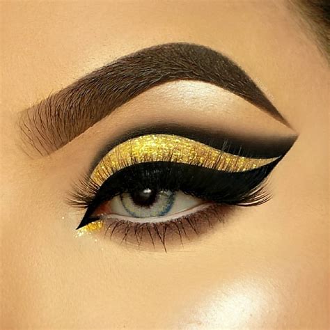 Gold Glitter Eye Makeup – Lensweets