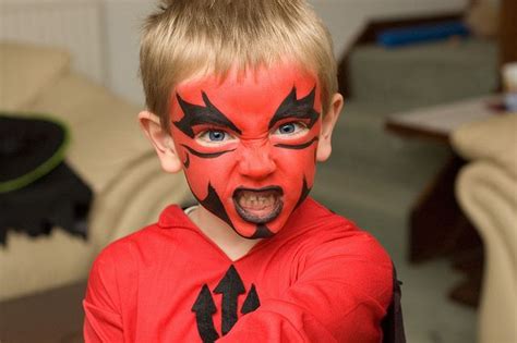 Little devil | Face painting halloween, Kids face paint, Face painting