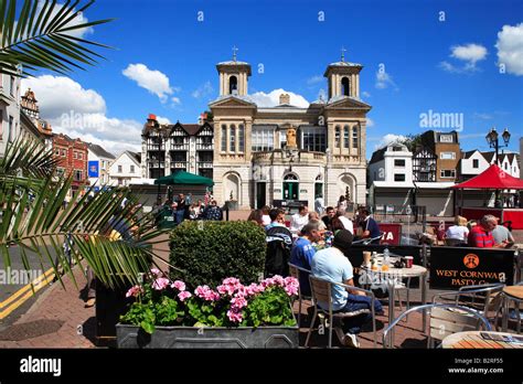 Market square kingston upon thames hi-res stock photography and images - Alamy