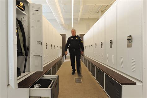 Employee Lockers for the Workplace | Bradford Systems